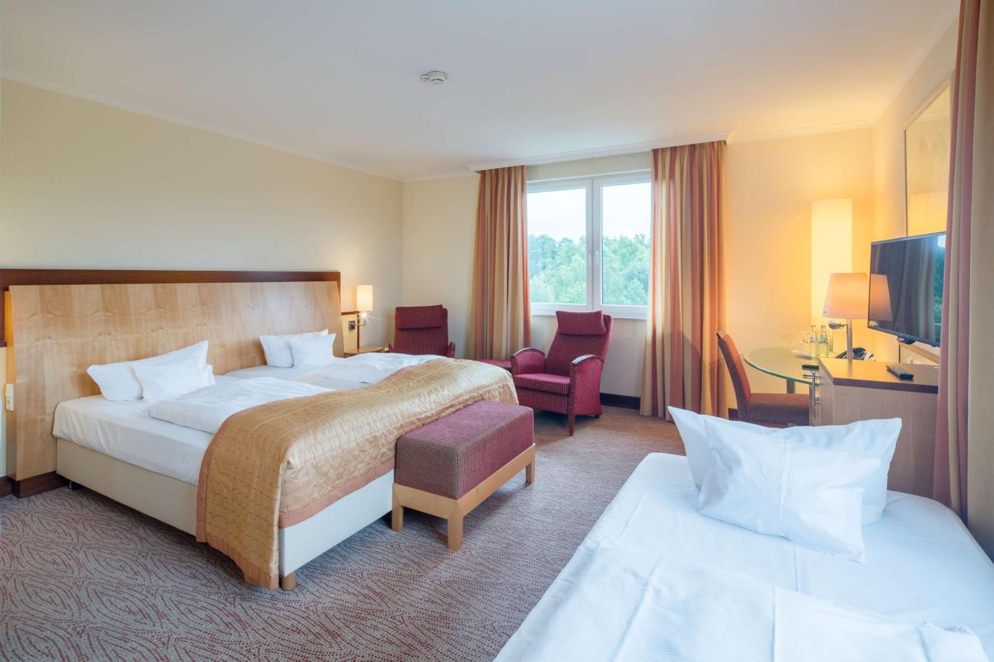 Best Western Premier Castanea Resort Hotel Adendorf Exterior photo